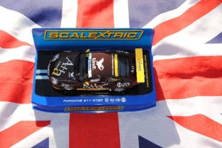 ScaleXtric C3084  PORSCHE 911 GT3R 2004 INFINEON CARRERA CUP ASIA